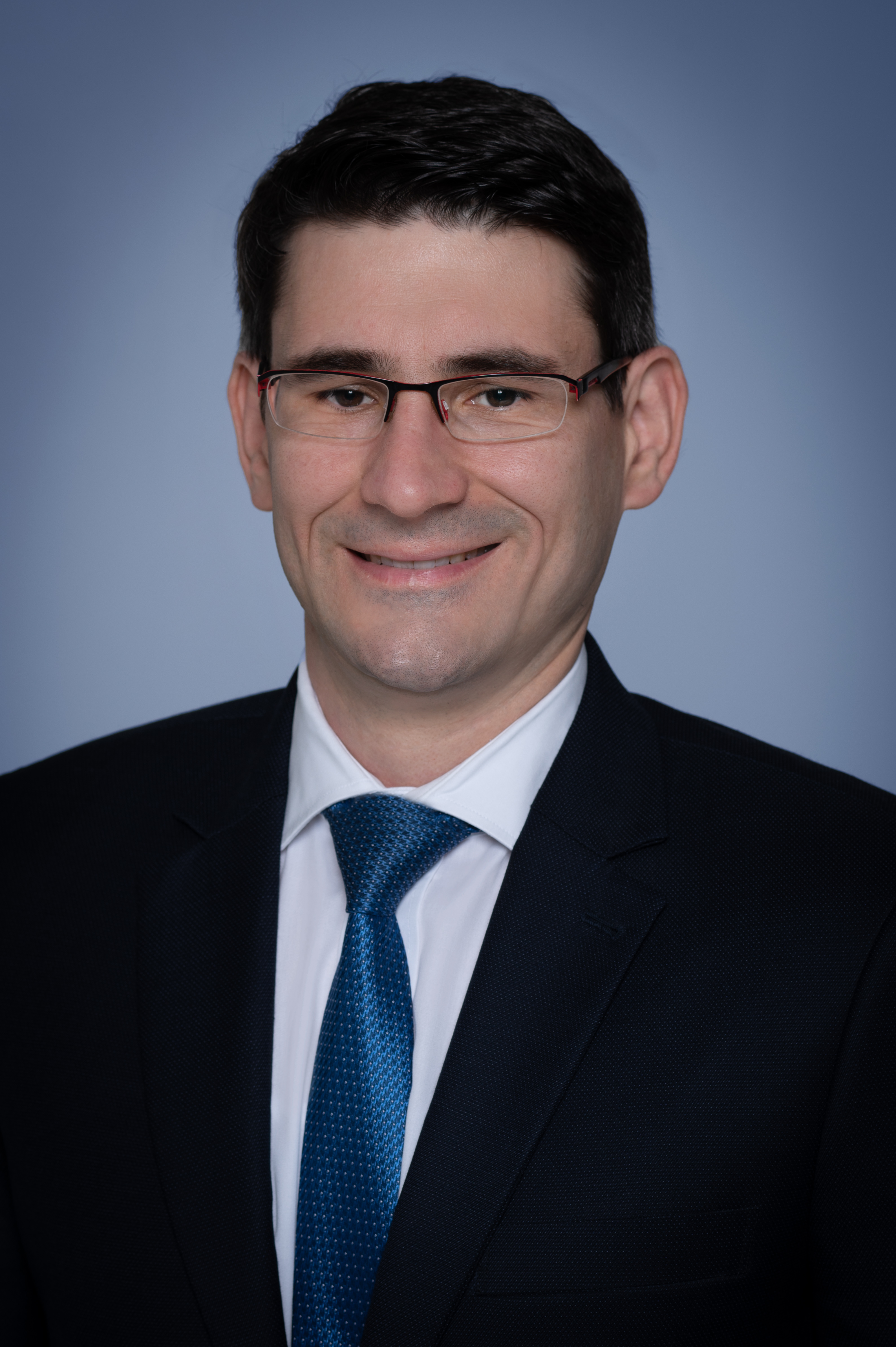 PD Dr. Simon Schären